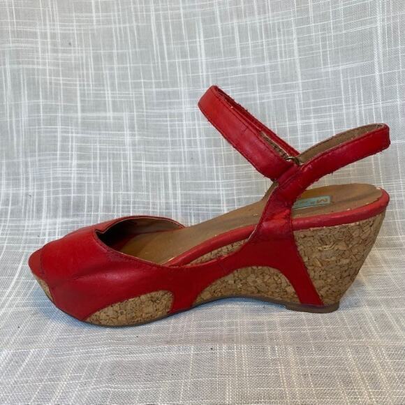 Miz Mooz Red Leather Platform Cork Wedge Ankle Strap Sandals Womens Size 6 - Picture 2 of 8